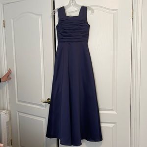 Stunning Navy Taffita Sleeveless Gown- Worn once!